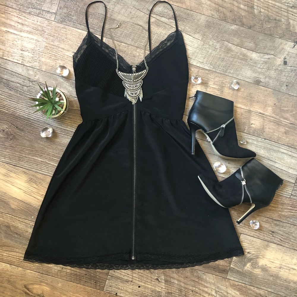 REFORMED BLACK DRESS SIZE S